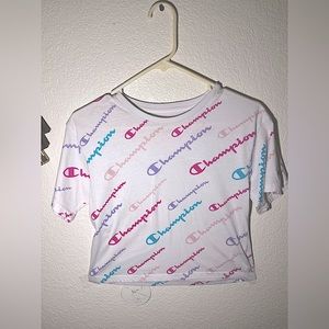 Kids champion T-shirt cropped. Size XL (14/16)